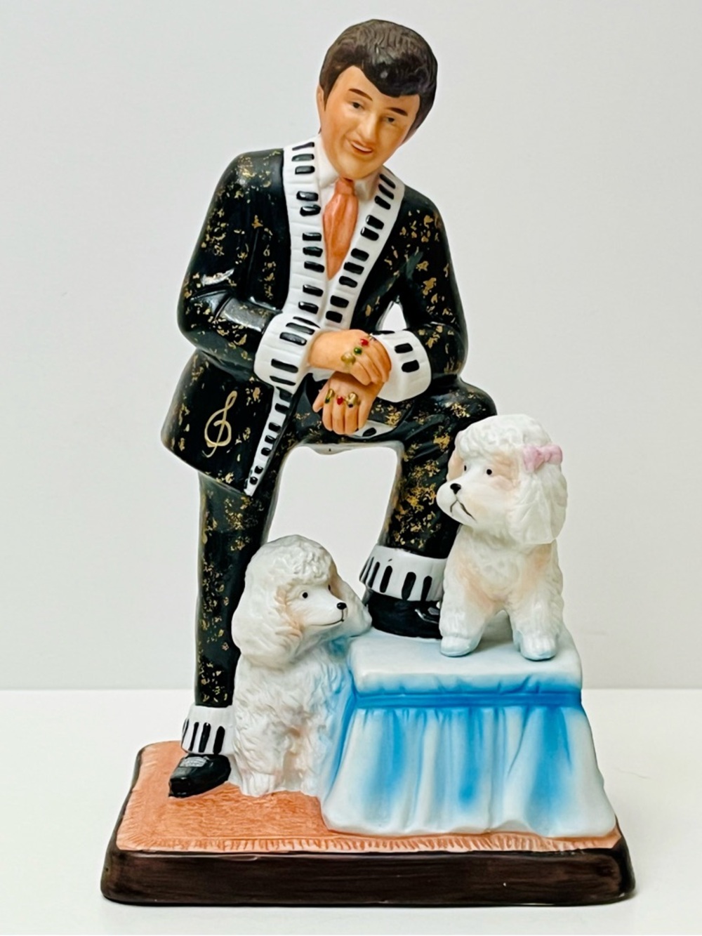 Vintage Liberace Music Box Porcelain Figurine “Mr. Showmanship” Ltd Edition
